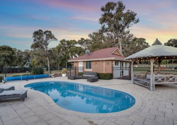 Peaceful Granny Flat With Pool - Armadale