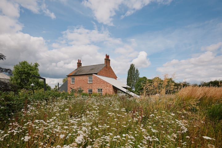 Beautiful Countryside Farmhouse - Loughborough