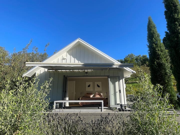 Orchard Cottage - Napier, New Zealand