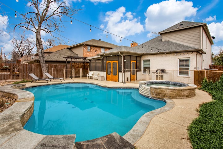New! ~ Panther City Paradise ~ Resort Pool & Spa! - Westover Hills, TX