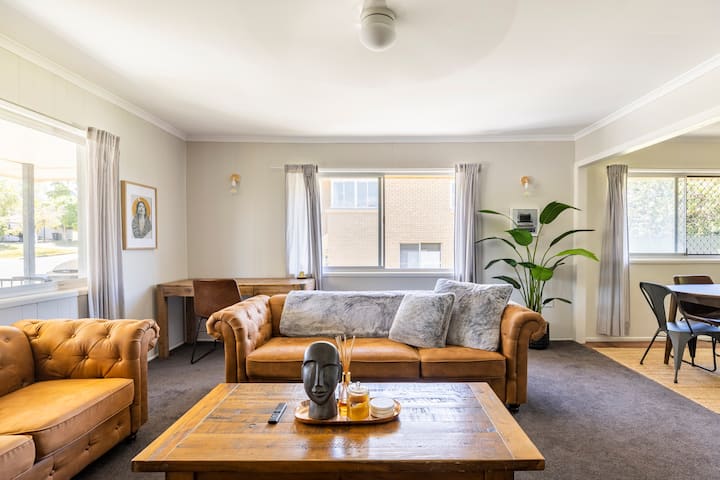 Contemporary 2br Unit With Private Office Oasis - Margate