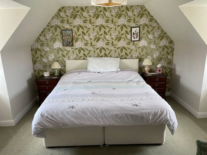 Double Room With En-suite Bathroom Near Cheltenham - Tewkesbury