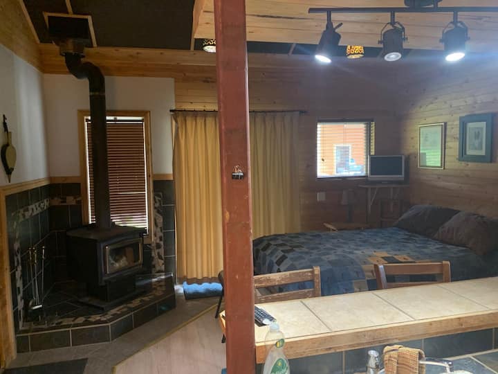 Vacation Cabin Rental - Rocky Mountain House