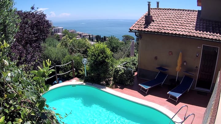 Independent House With A Sea View - Varazze
