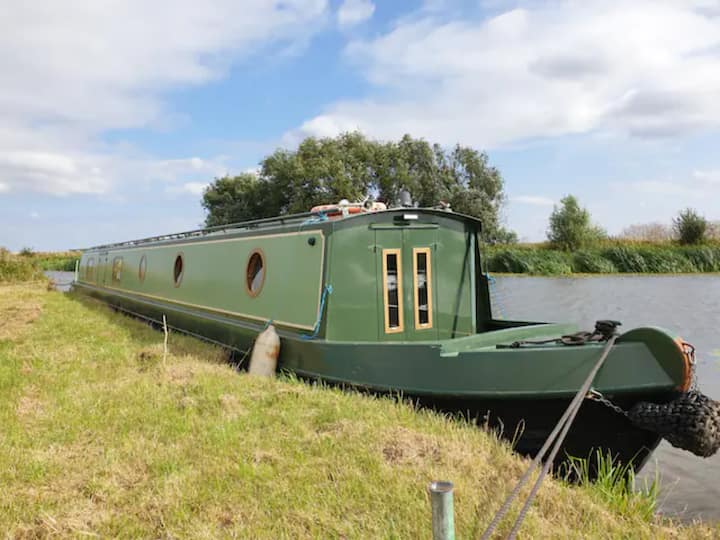 Unique Burwell Boatel - Ely