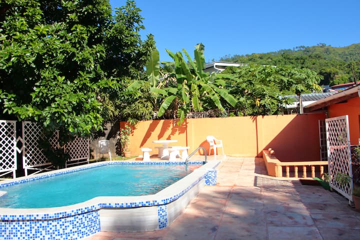 Four Bedroom Oasis In Town With Private Pool - Port of Spain