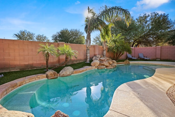 Paradise Family Retreat W/private Heated Pool - Goodyear, AZ