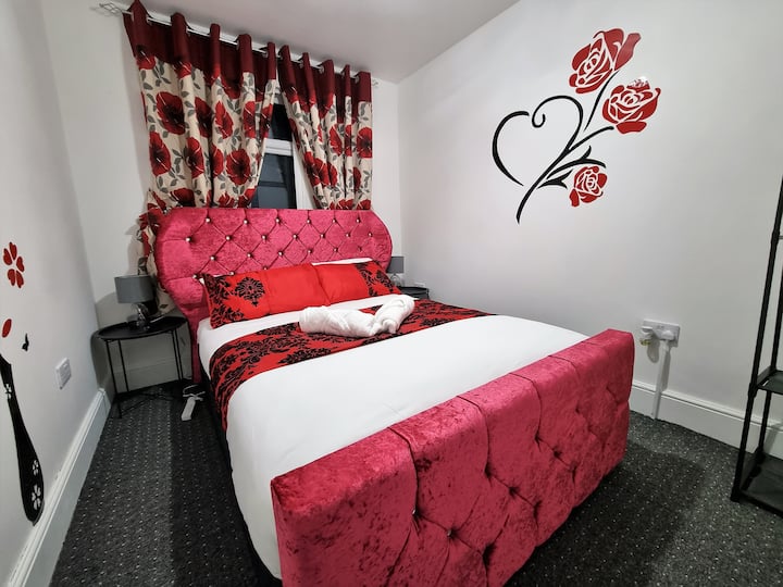 2n3c* Setup For Your Most Amazing & Relaxed Stay + Free Parking + Free Fast Wifi - Leeds