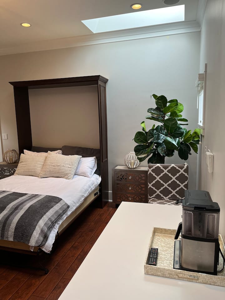 Separate Private Guest Room - Sidney, Canadá