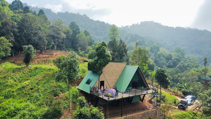 Misty Hideout. A Premium Stay Among The Clouds - Nilambur