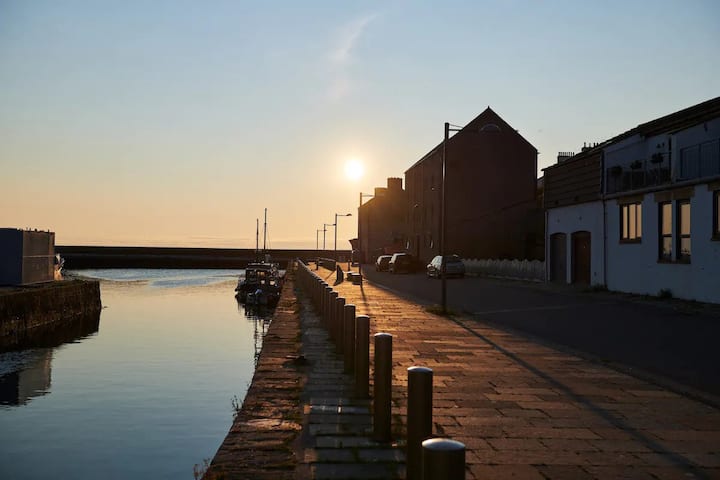 Burghead Harbour Cottage With Stunning Sea Views - フィンドホーン