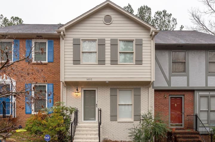 Minutes From City-2bed 2bath-king Beds-parking - Homewood, AL