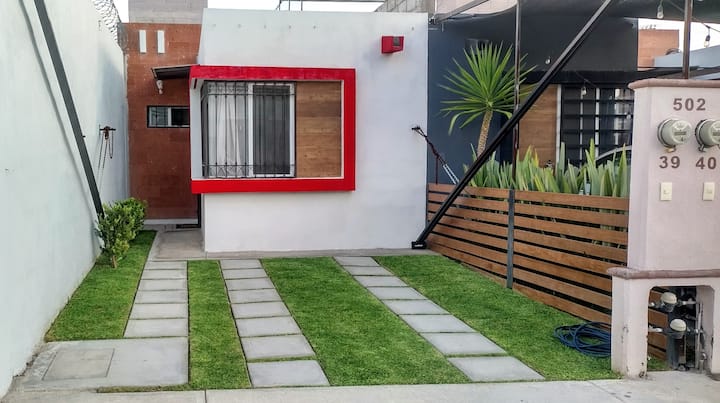 Casa Completa Garage áRea Cerrada Tvs Jardín Wi-fi - Querétaro