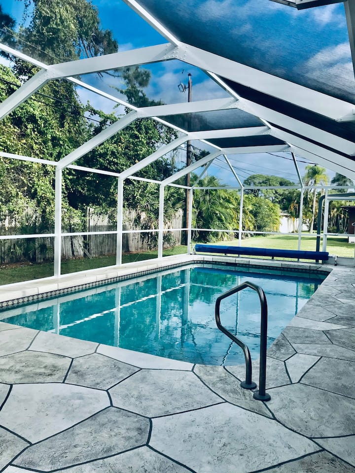 Summer Cove Heated Pool!  Have Fun, Relax, Enjoy ! - Englewood, FL