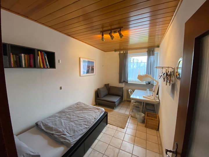 Tiny Room In Tennenlohe - Erlangen