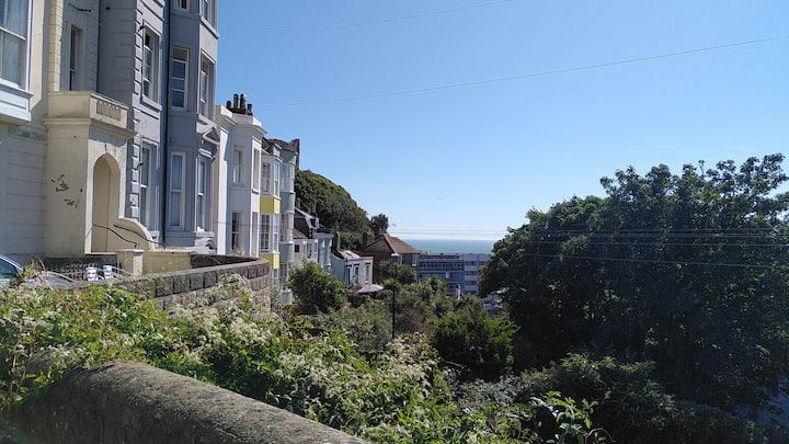 Entire Sea View Terrace Flat By 1066 Castle - Bexhill-on-Sea