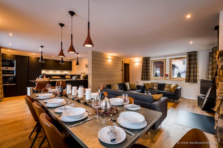 Fabulous 4 Bed Chalet In Incredible Surroundings. - Samoëns