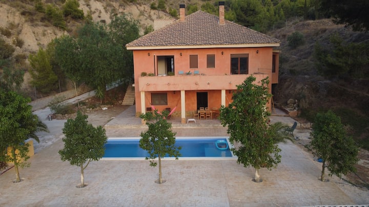Fantastic Villa In The Mountains Next To The River - Blanca