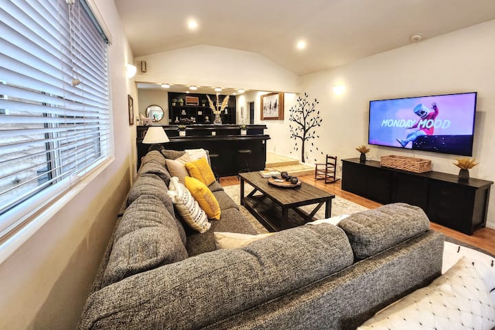 Newly Redecorated 3 Br Getaway Near Venice Beach - Beverly Hills, CA