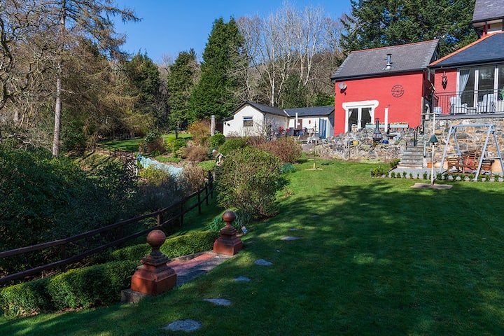 Butterfly Cottage, Cosy Family Hideaway In Trefriw - Snowdonia National Park