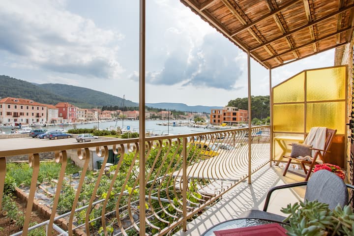 Room With A View; Private Bathroom, Parking Space - Stari Grad
