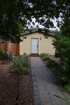 Best large villa rentals in Mountain View, CA on cozycozy