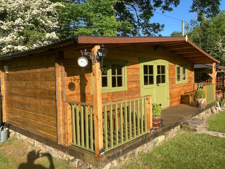 The Cabin. Suitable For 2 Adults + 2 Children - Liskeard