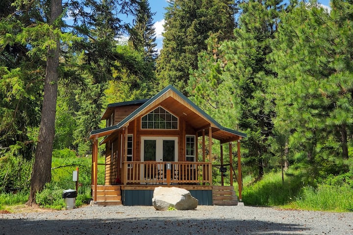 Antone Creek Lodge, Cabin #1 - Anthony Lakes, OR