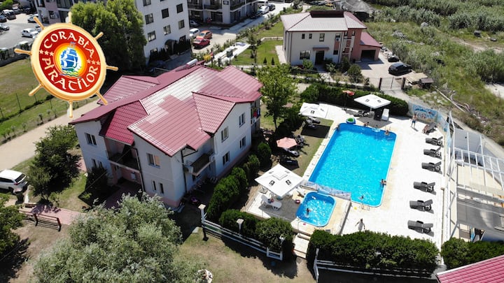 Private Villa For Sunwaves-2 Pools, Terrace & More - Constanța