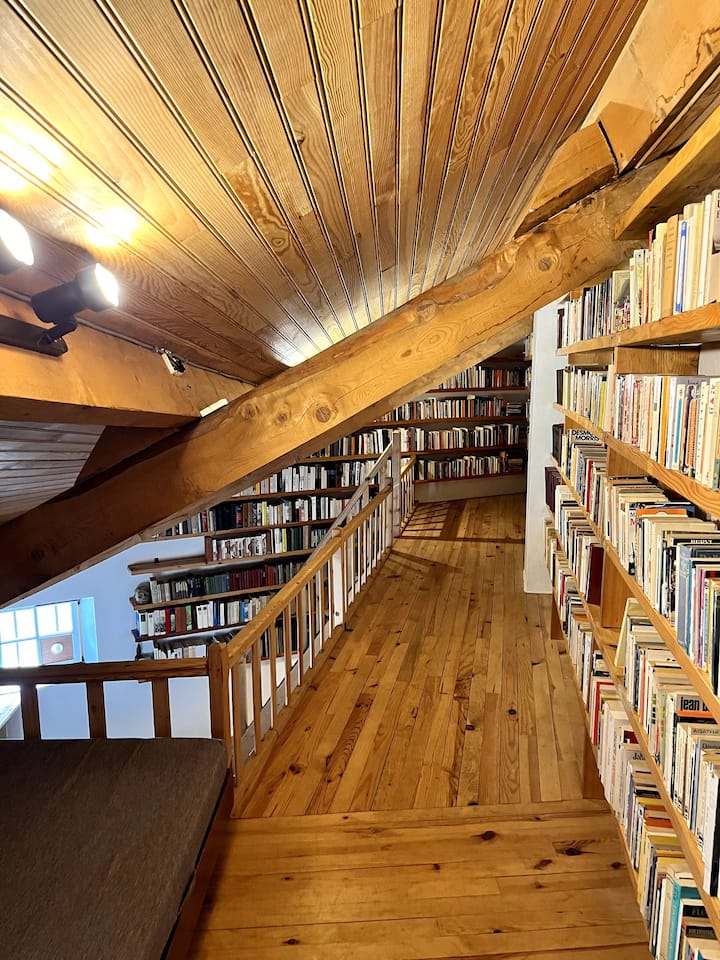Cozy Library In A 17th Century Cévennes Farmhouse - Bagnols-les-Bains