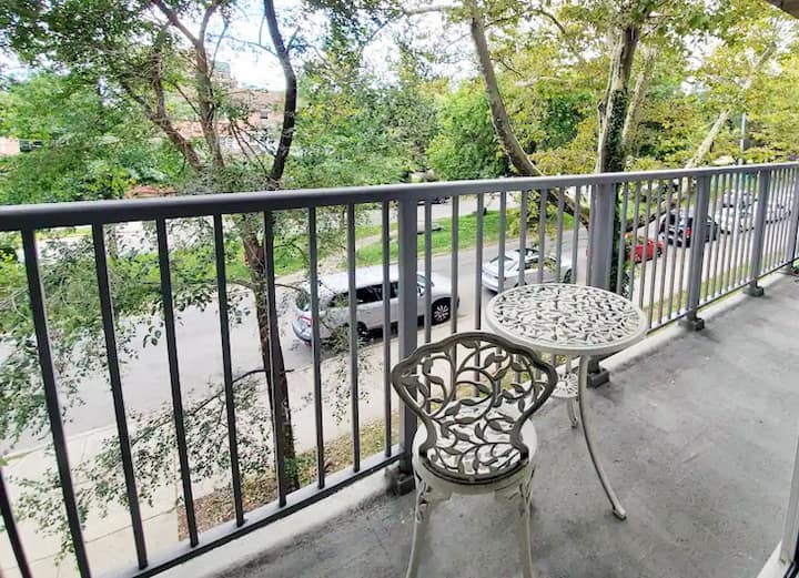 2br Steps From Bell Blvd And Bayside Train Station - Port Washington