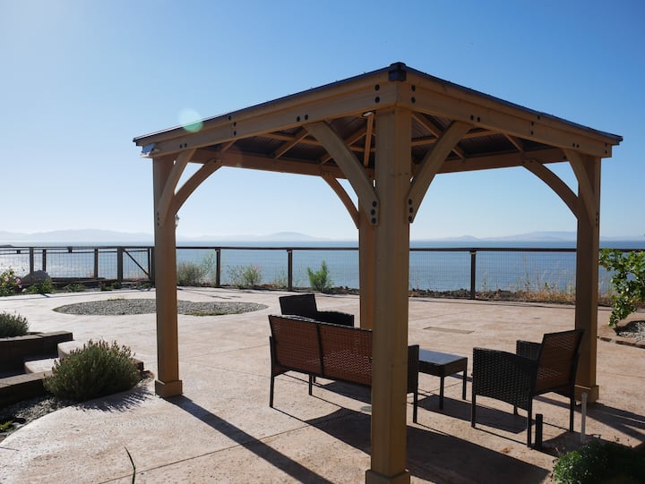 Spacious Home, Spectacular Bay View From Patio! - Benicia State Recreation Area, Benicia