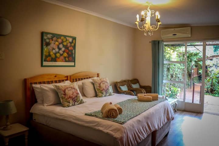 Private Garden Room With Patio In Great Location - Potchefstroom