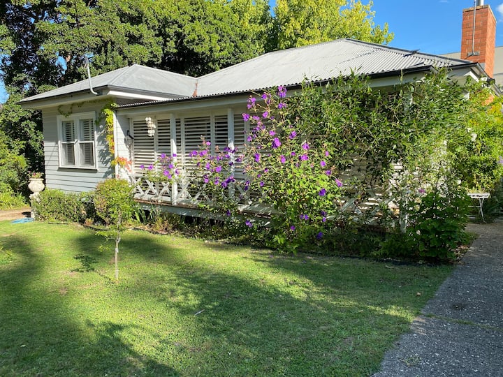 “Vandy’s Place” 3 Bed House Central Yackandandah - 亞肯丹達
