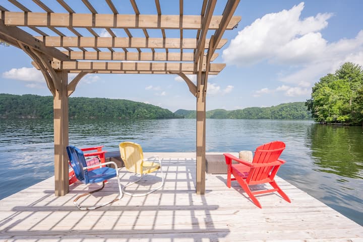 5 Beautiful, Private Acres On The Lake - Claytor Lake