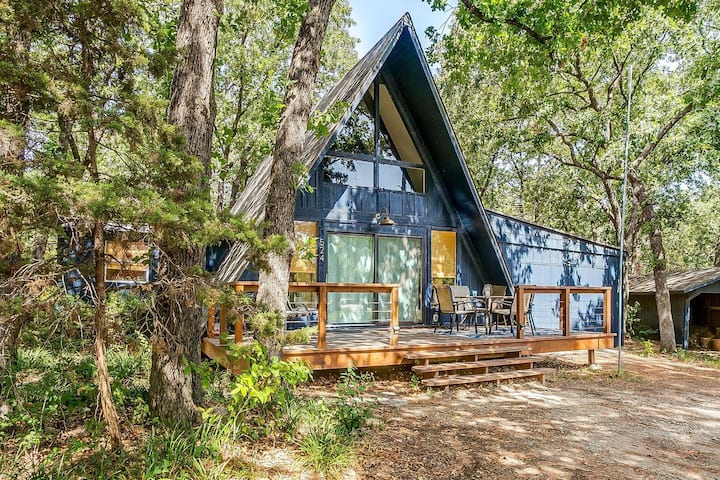 Modern A-frame Cabin Minutes To The Square - Texas