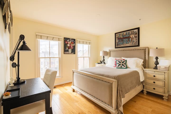 Private Bedroom And Bath In Historic Old Town - Alexandria, VA