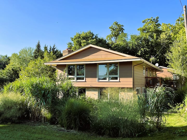 Whole Home Midcentury - Quiet & Close To Downtown - Ankeny, IA
