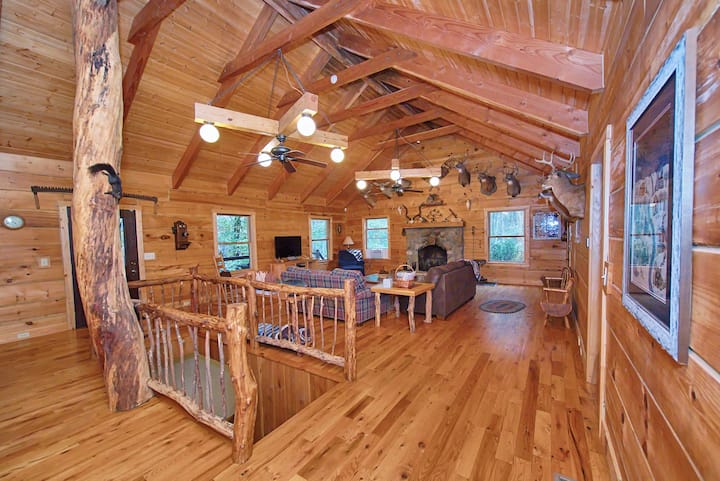 Secluded Cabin In Hocking Hills On 101 Acres - Hocking County, OH