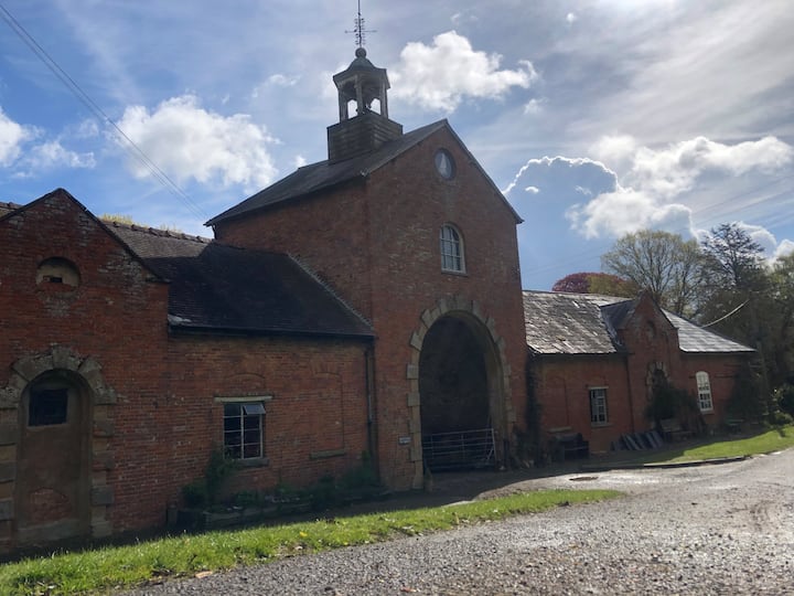 Rural Worcestershire Farmhouse - West Midlands