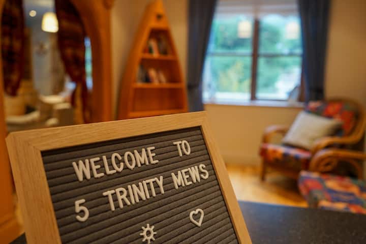 5 Trinity Mews - Carlingford, County Louth