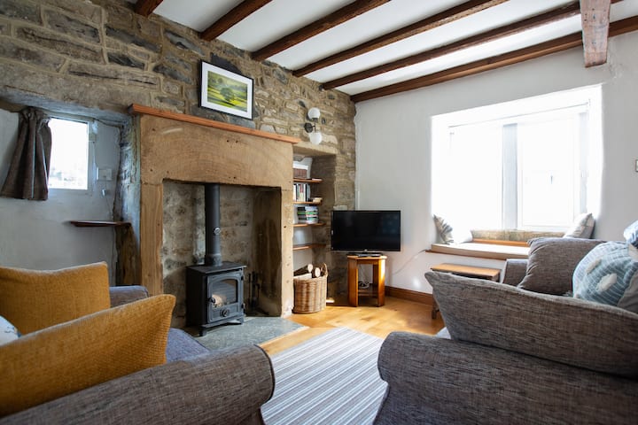 End Cottage,  Ashford In The Water, Near Bakewell 1 Bedroom Cottage. - Monyash