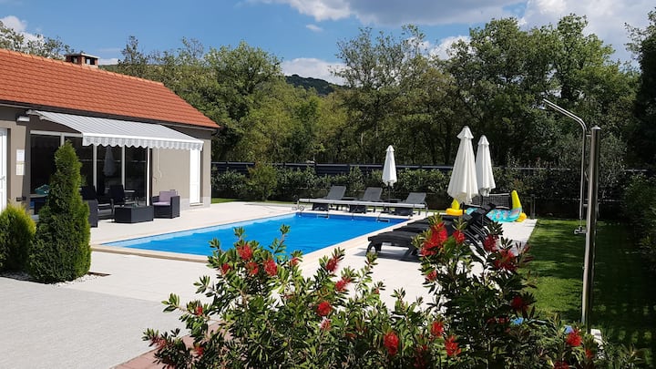 Villa Magnolia By Split Heated Pool Jacuzzi - Dugopolje