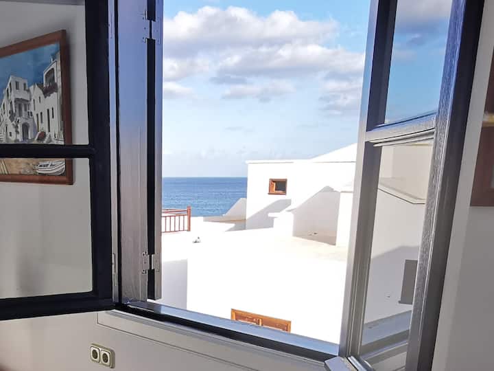 Comfort Bungalow 1st Row - Private Complex - Pool - Internet - Lanzarote