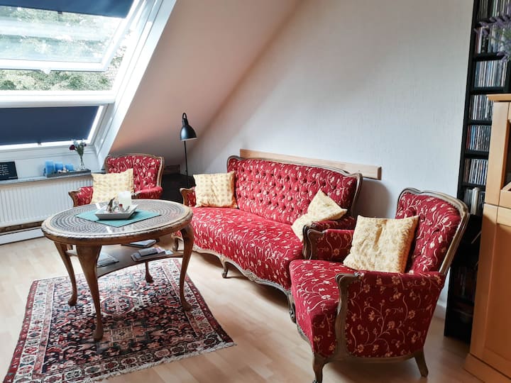 Spacious 2-room Apartment In Quiet Neighborhood - Essen, Allemagne