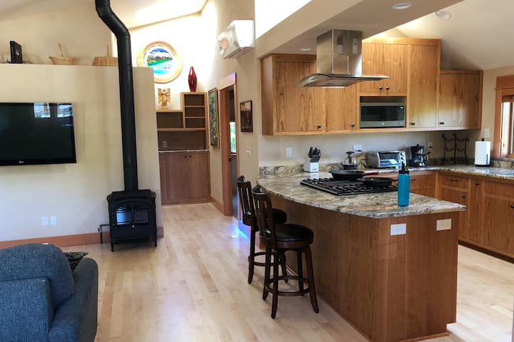 Gorgeous, Accessible, 2019 Custom Eco-home - Eugene, OR