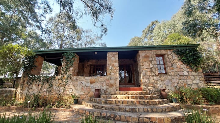 Cosy And Comfy Stone Cottage On A Farm 4x4 Only - Dullstroom