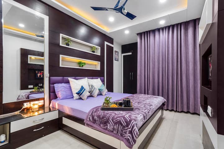 Entire World-class Apartment Near Metro Station - Ghaziabad