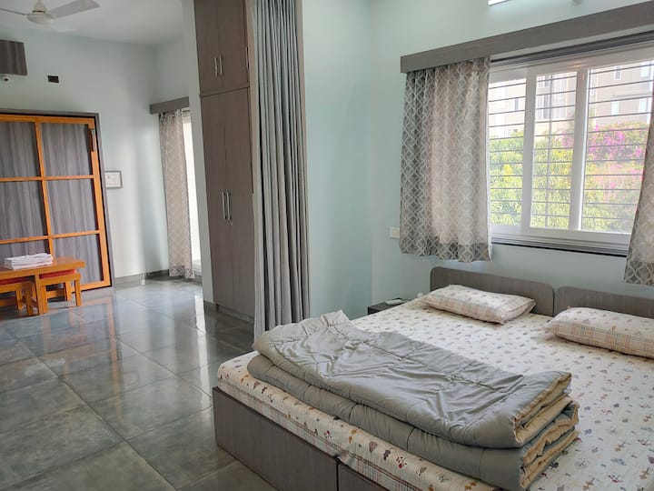 Shrivardhan Homestay Studio Apartment 201 - Indore