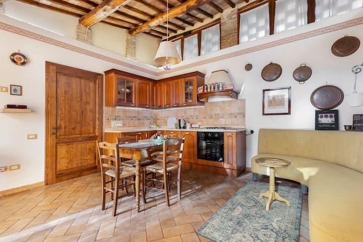 Nice And Pretty Romantic Two-room Apartment Siena - 西恩納